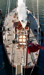 french polishing yachts